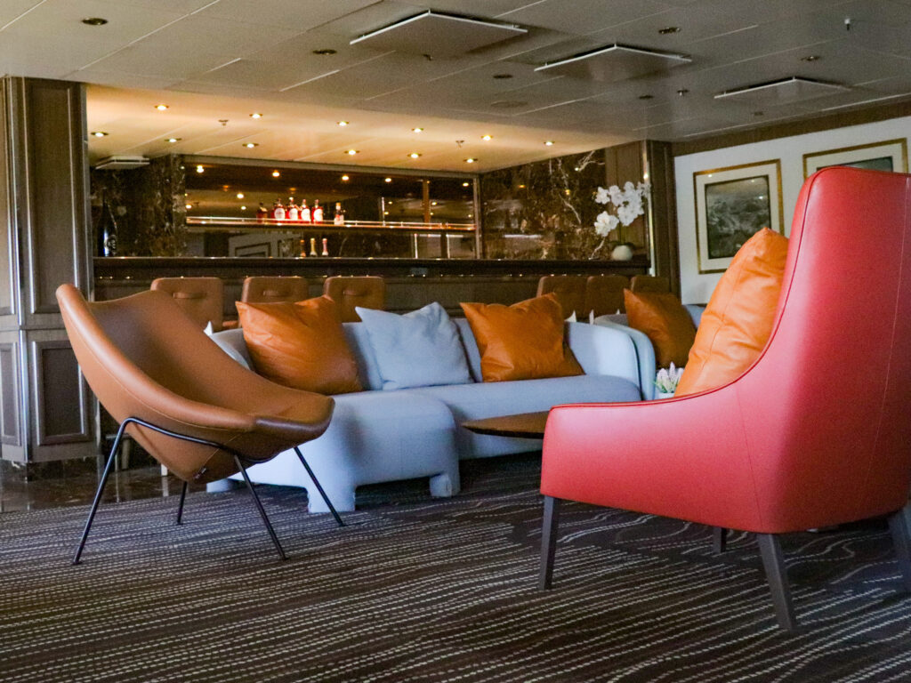 Bar Lounge